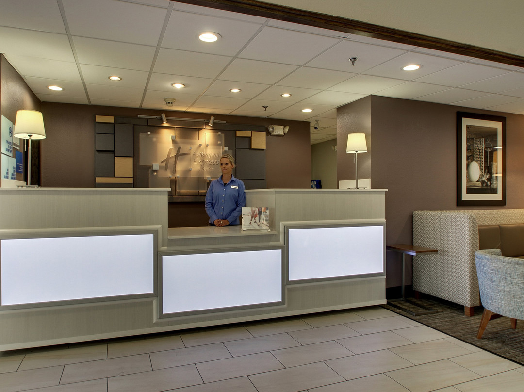 Holiday Inn Express & Suites Lebanon By IHG主图