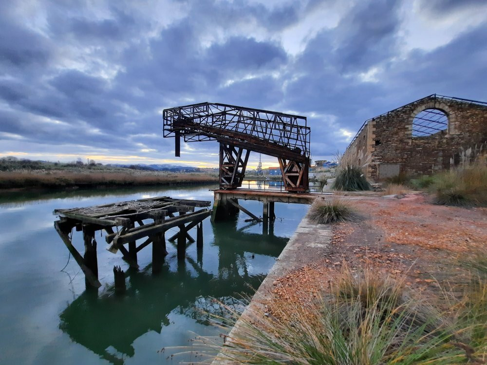 Antiguo Muelle De Hinojedo-苏安塞斯必去景点