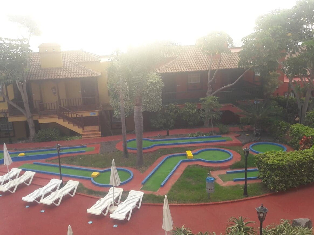 Apartamentos Oasis San Antonio主图
