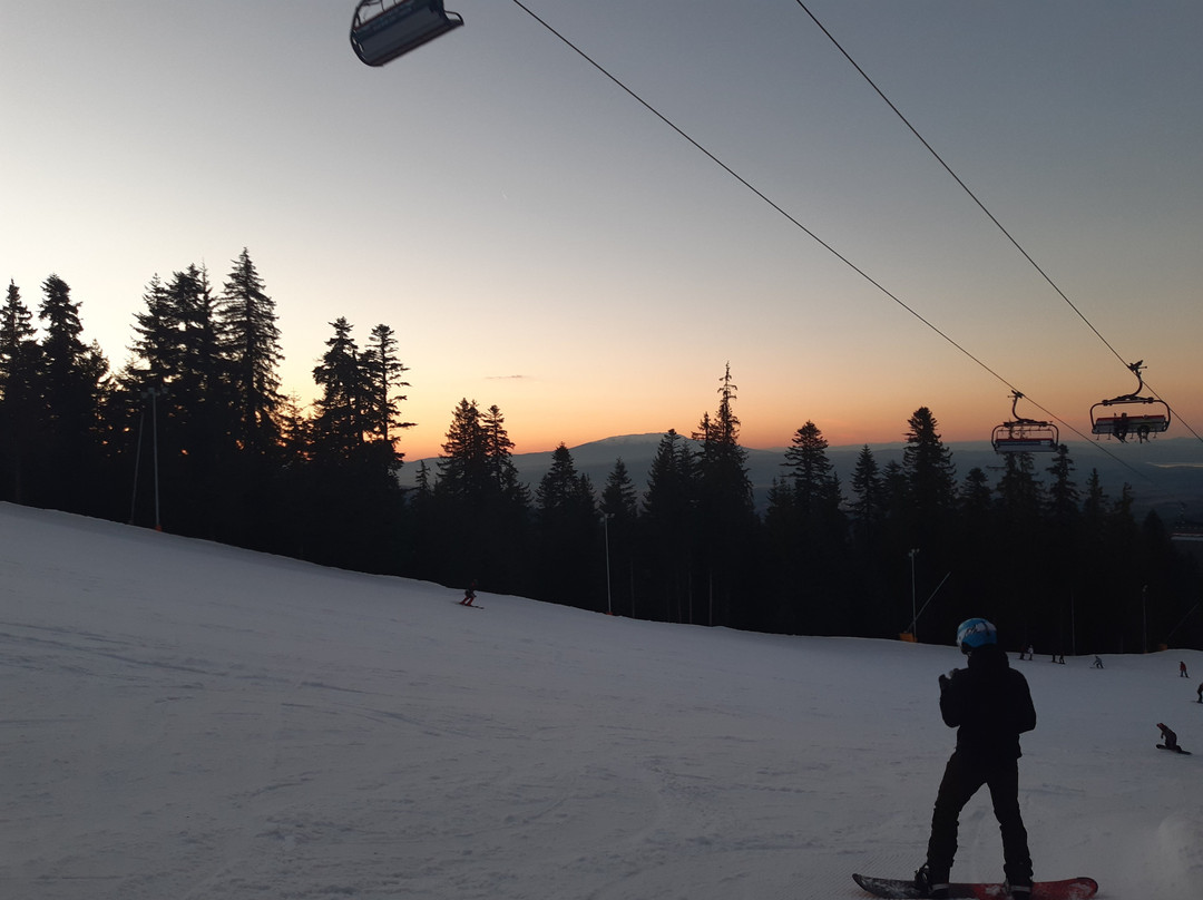 Ollie Moly Borovets Ski/Snowboard Hire&School-波罗维兹必去景点