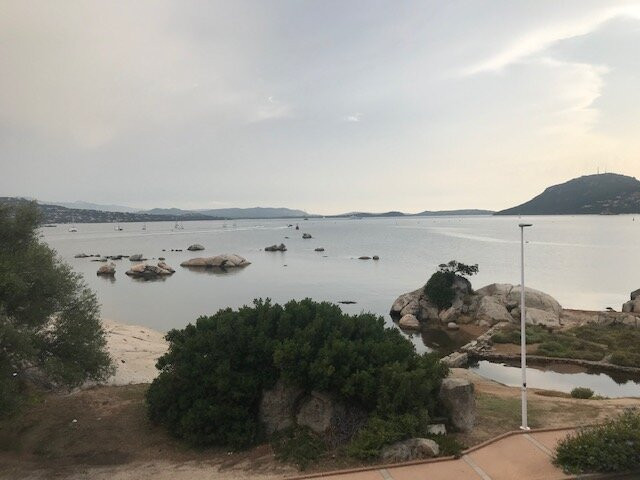 罗切布兰切酒店主图