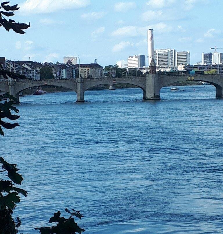 Mittlere Brücke景点图片