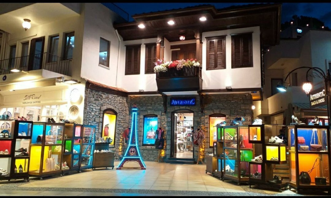 Authentic Marmaris - Bags, Shoes & Clothes景点图片