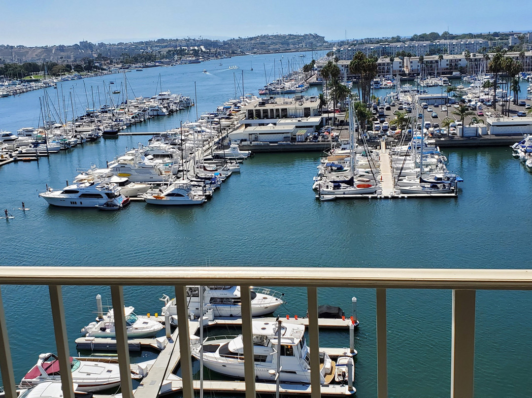 玛丽安德尔雷丽兹卡尔顿酒店主图