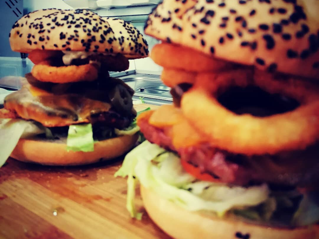 Reka Bocatería Hamburguesería