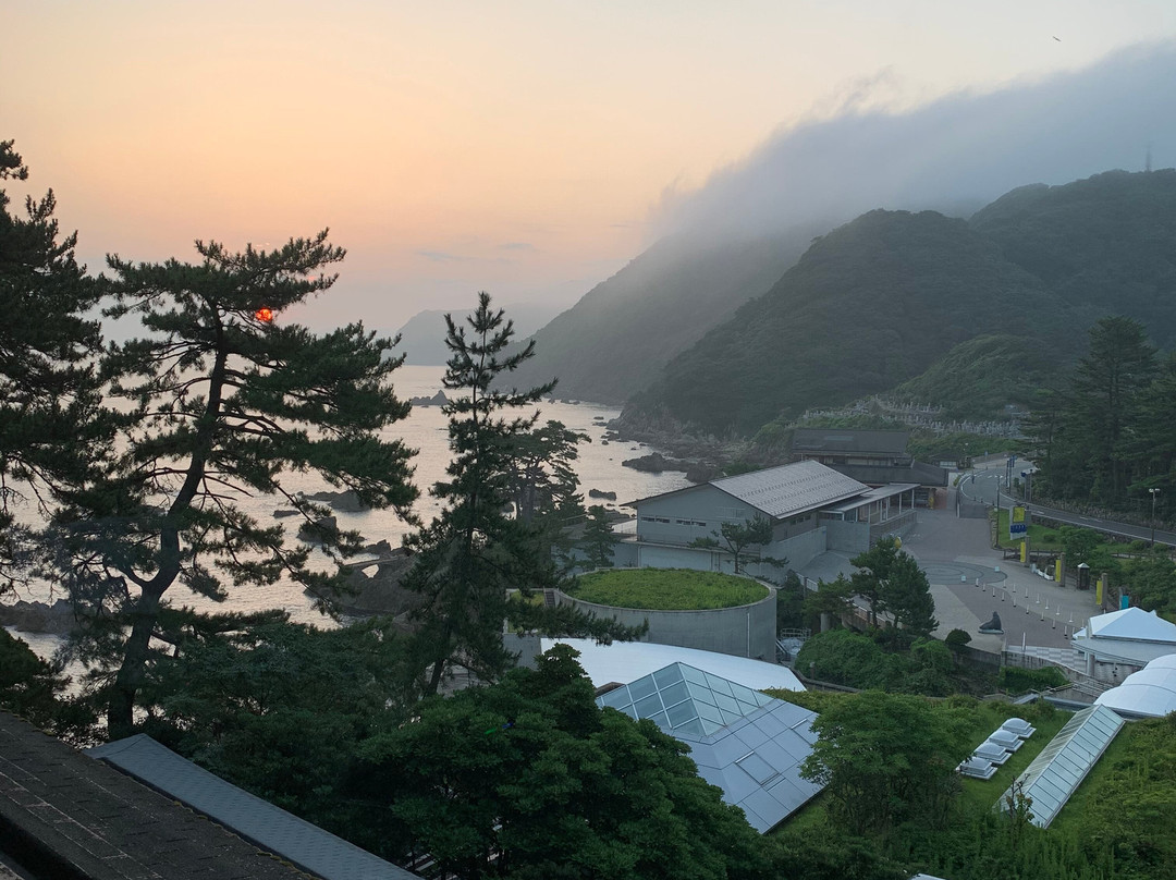 金波楼酒店主图