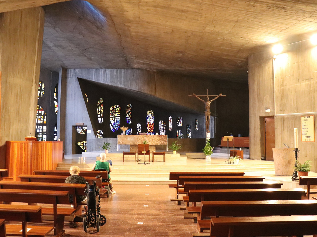 Parroquia Santa Maria de Sales-比拉德坎斯必去景点