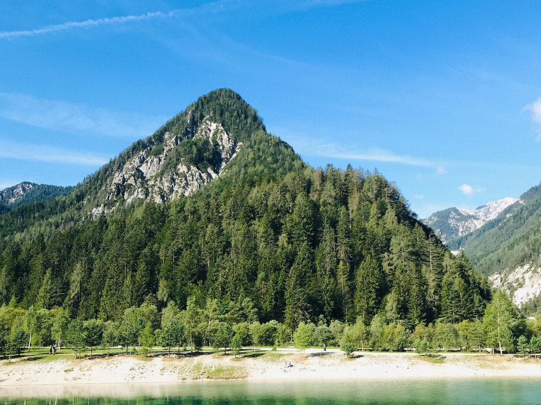 Lake Jasna景点图片
