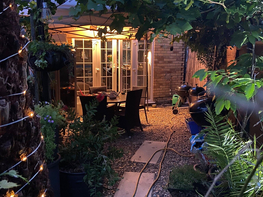 Wisteria House主图