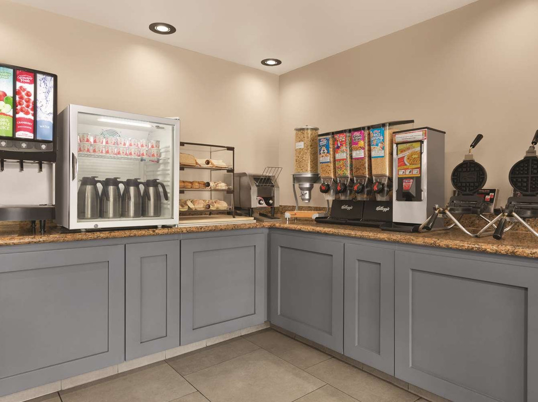 Spark By Hilton Redlands主图