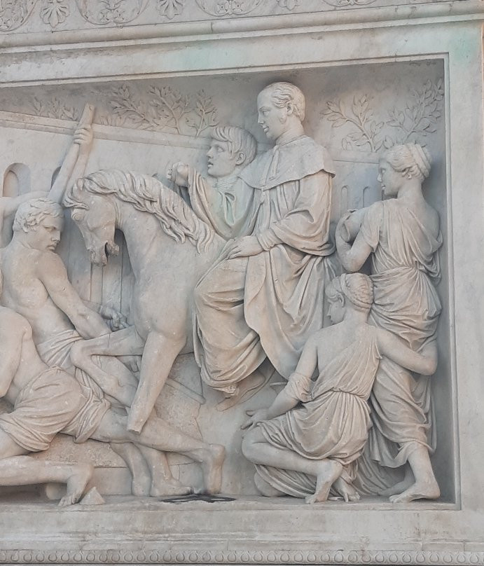Monumento a Ferdinando III景点图片