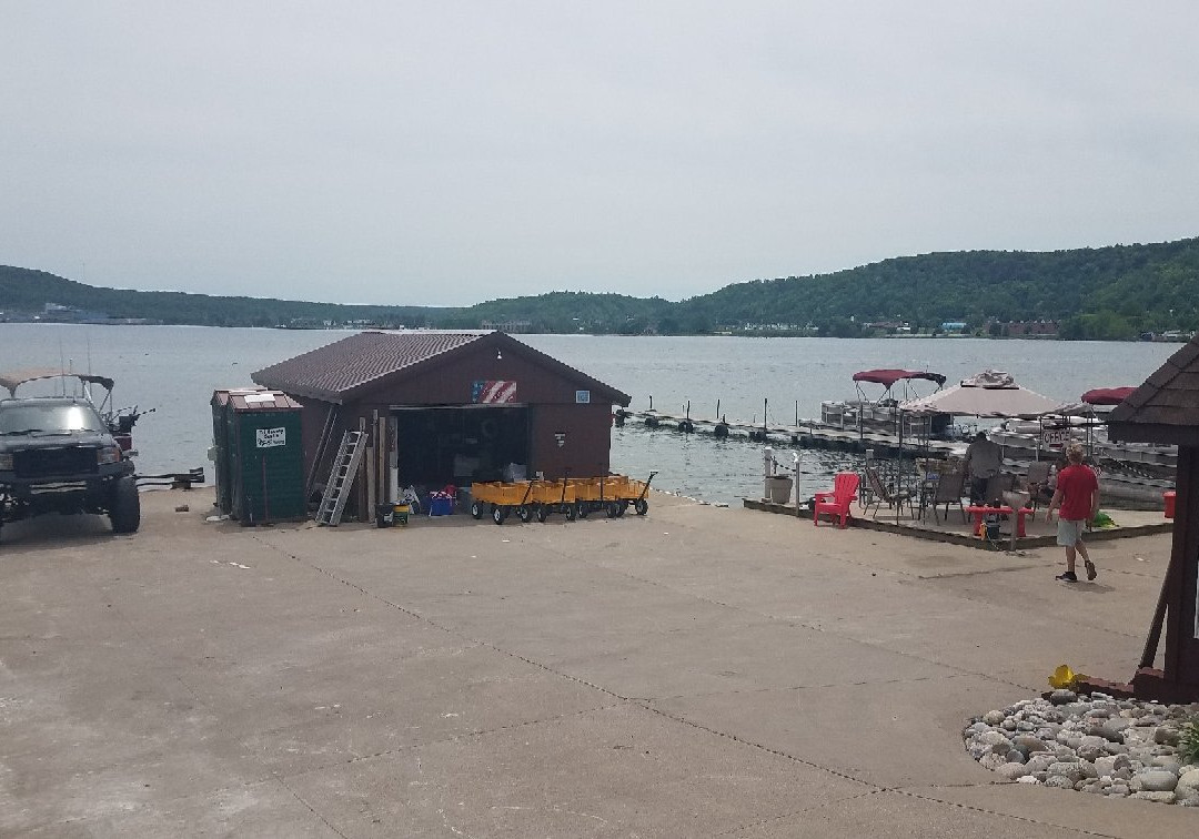 Seaberg Pontoon Rentals-缪尼辛必去景点