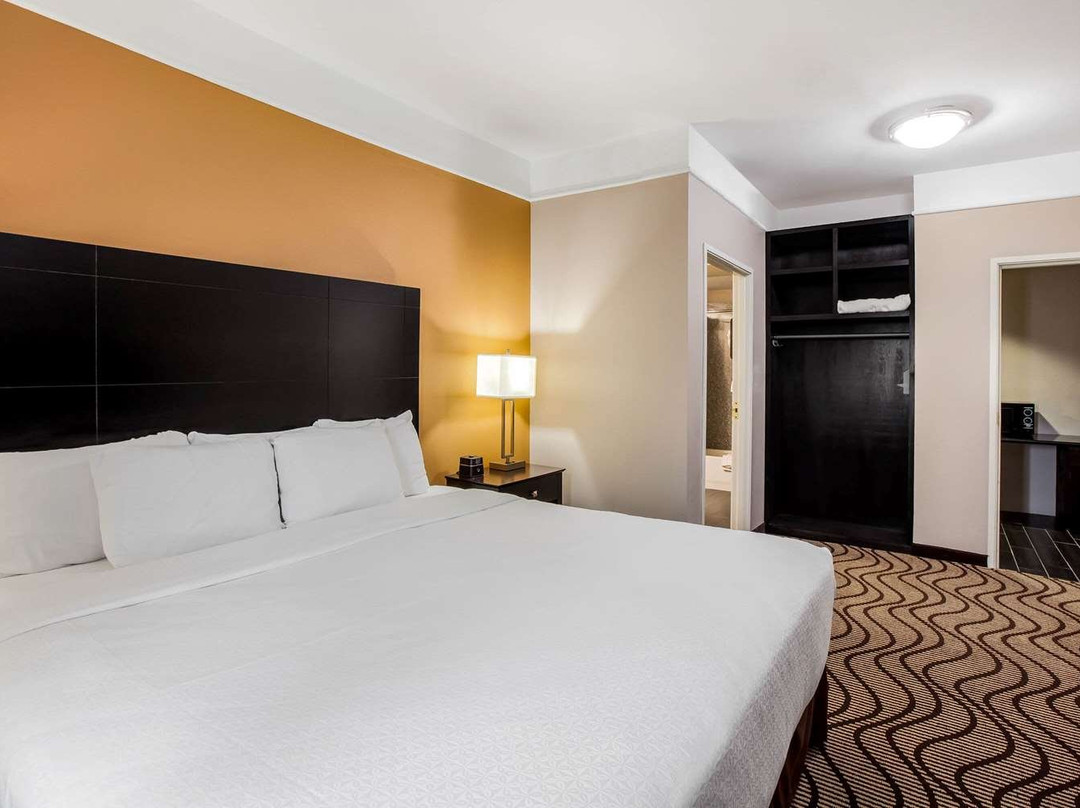 La Quinta Inn & Suites by Wyndham Pasadena主图