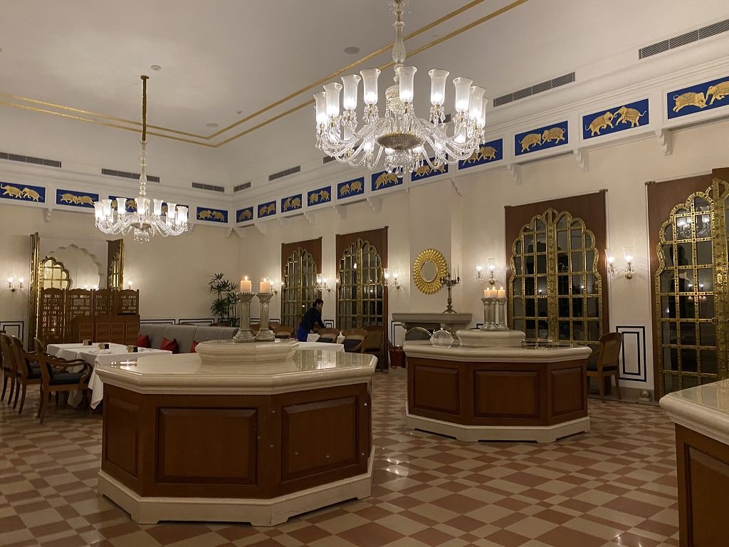 The Oberoi Sukhvilas Spa Resort, New Chandigarh-餐饮