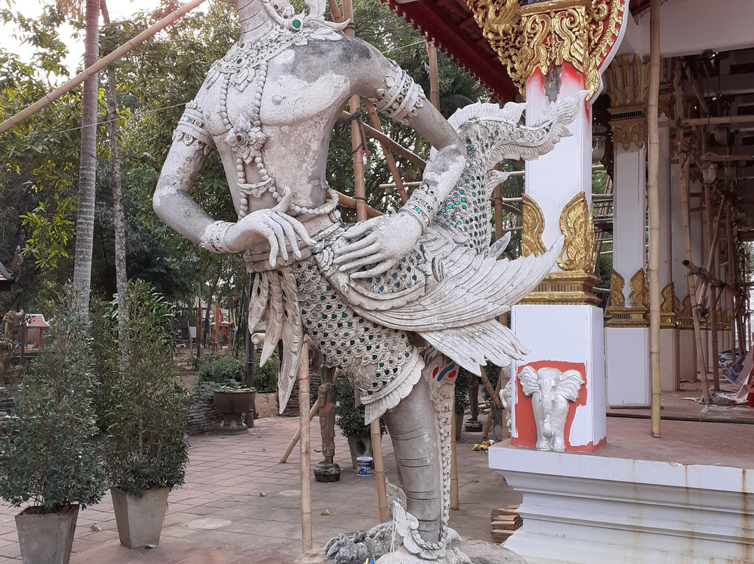 Wat Chang Kham-Nong Phueng必去景点