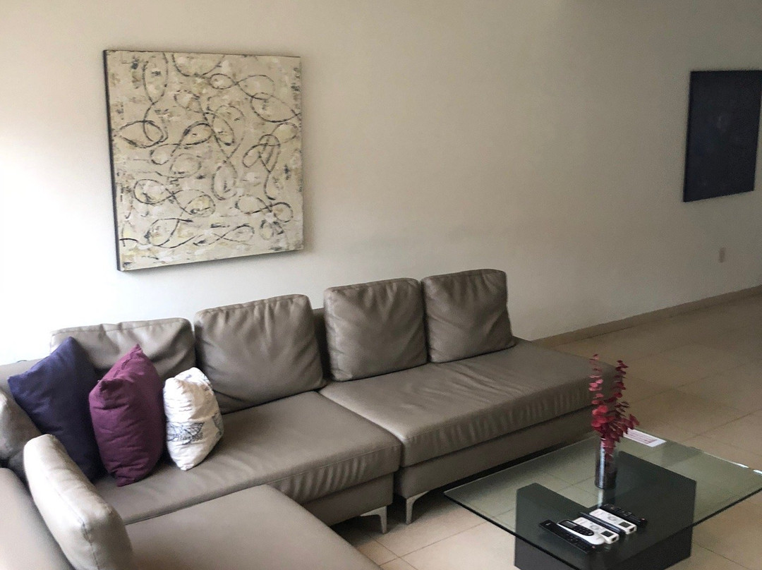 Redwood Villas主图