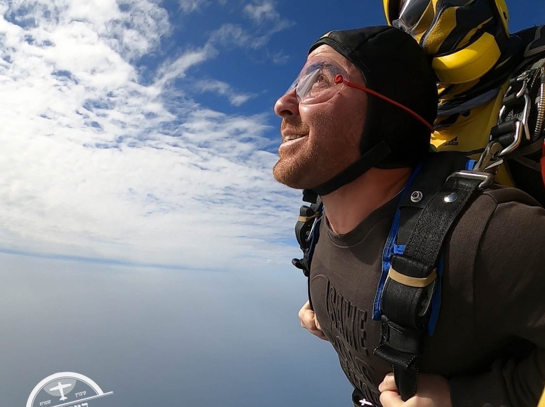 HaZanhaniyh - SkyDive Shomerat-阿克必去景点