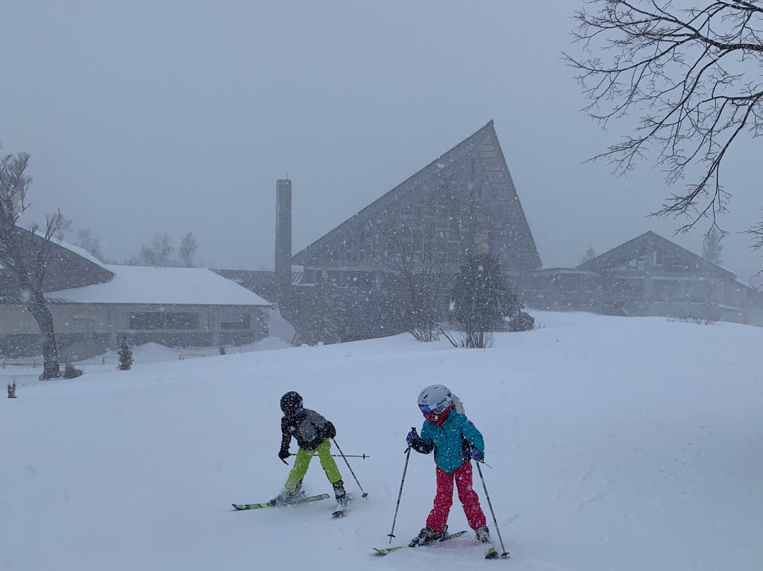 Shiga International Ski School-山之内町必去景点