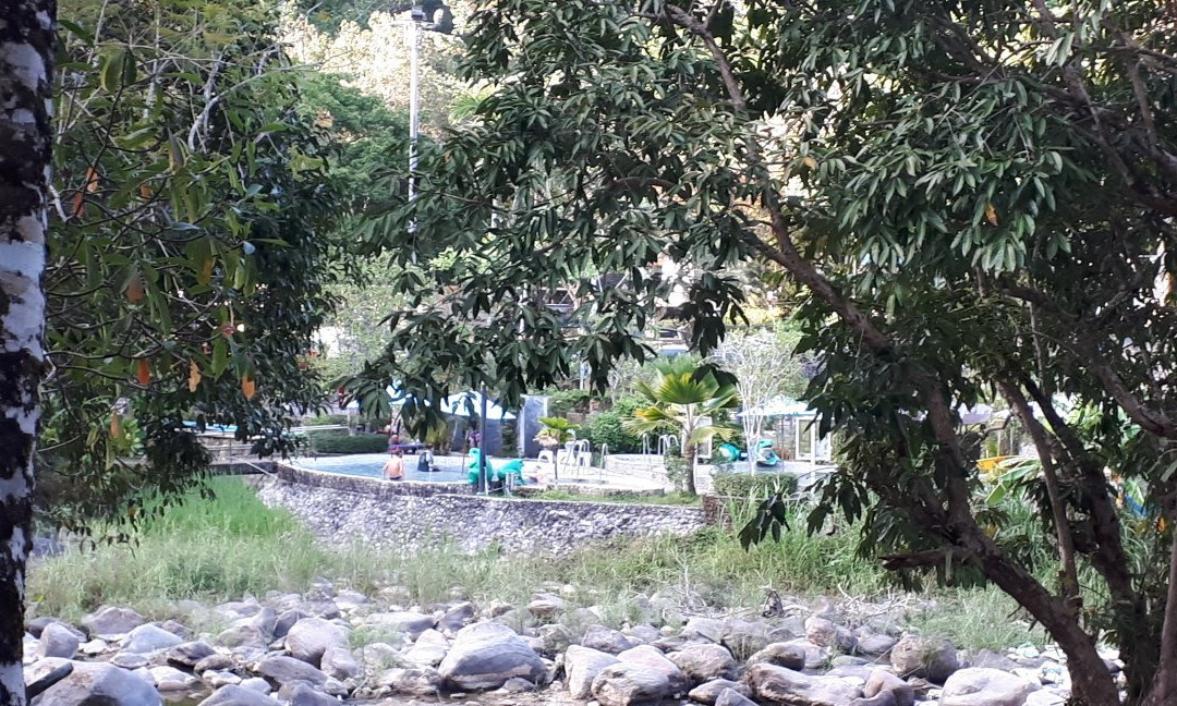 Tinidee Hot Springs景点图片