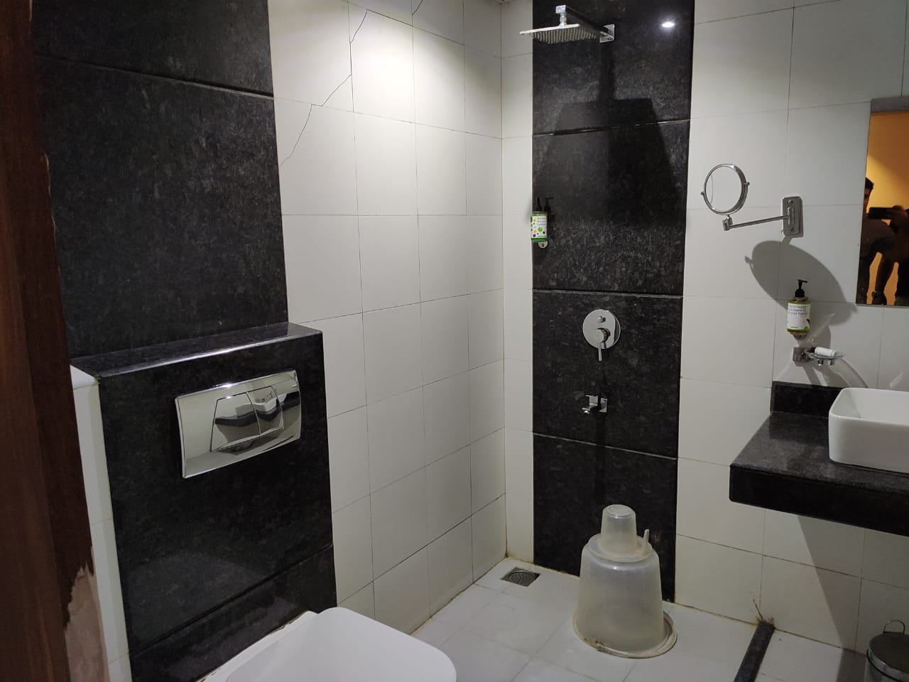 Hotel Crown Suites-浴室
