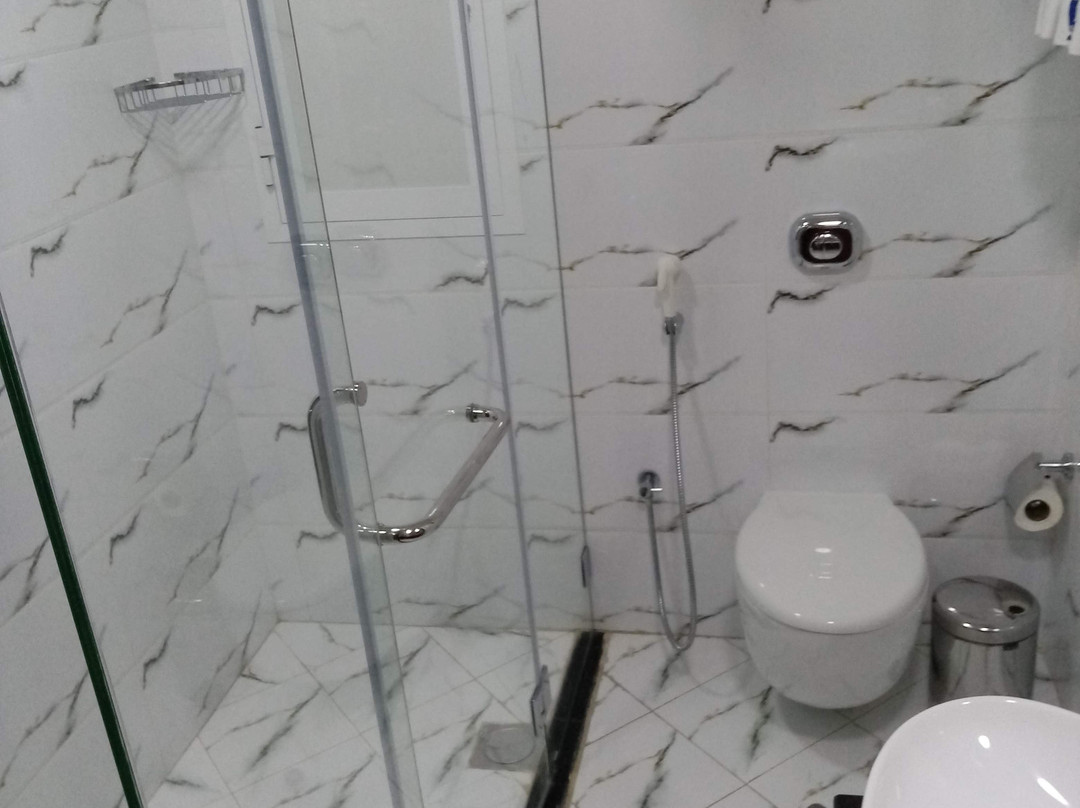 Golden Tulip Headington Ruwi主图