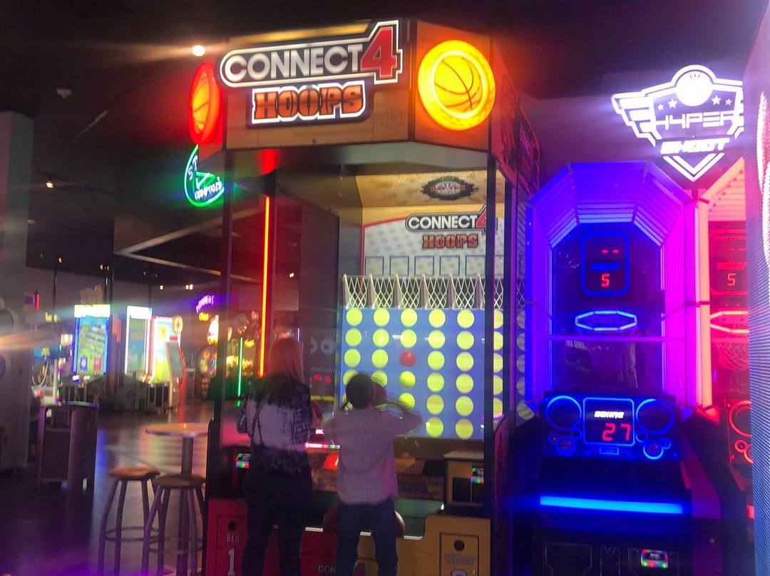 Main Event Entertainment-韦伯斯特必去景点