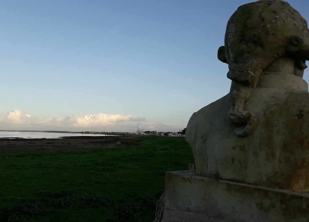 Memorial Lafayette-Port-des-Barques必去景点