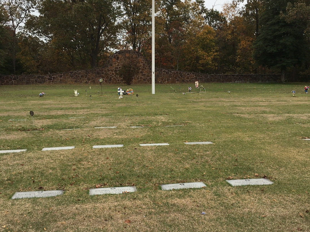 Mount Pleasant Cemetery景点图片