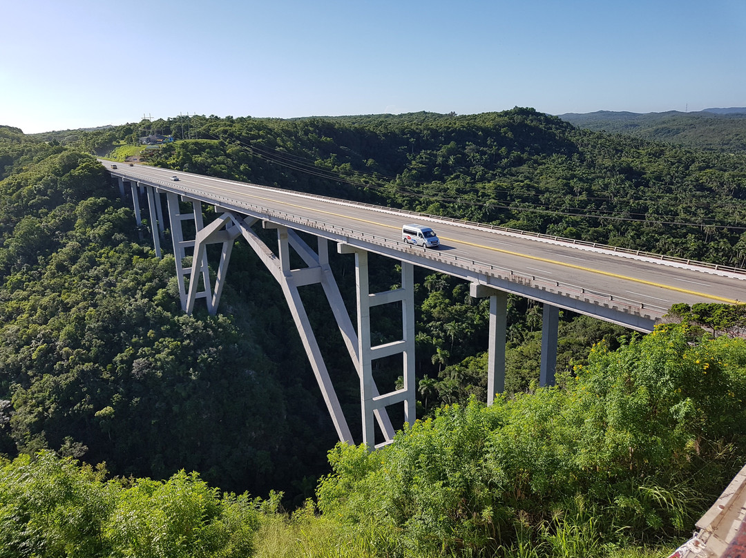 Puente de Bacunayagua景点图片