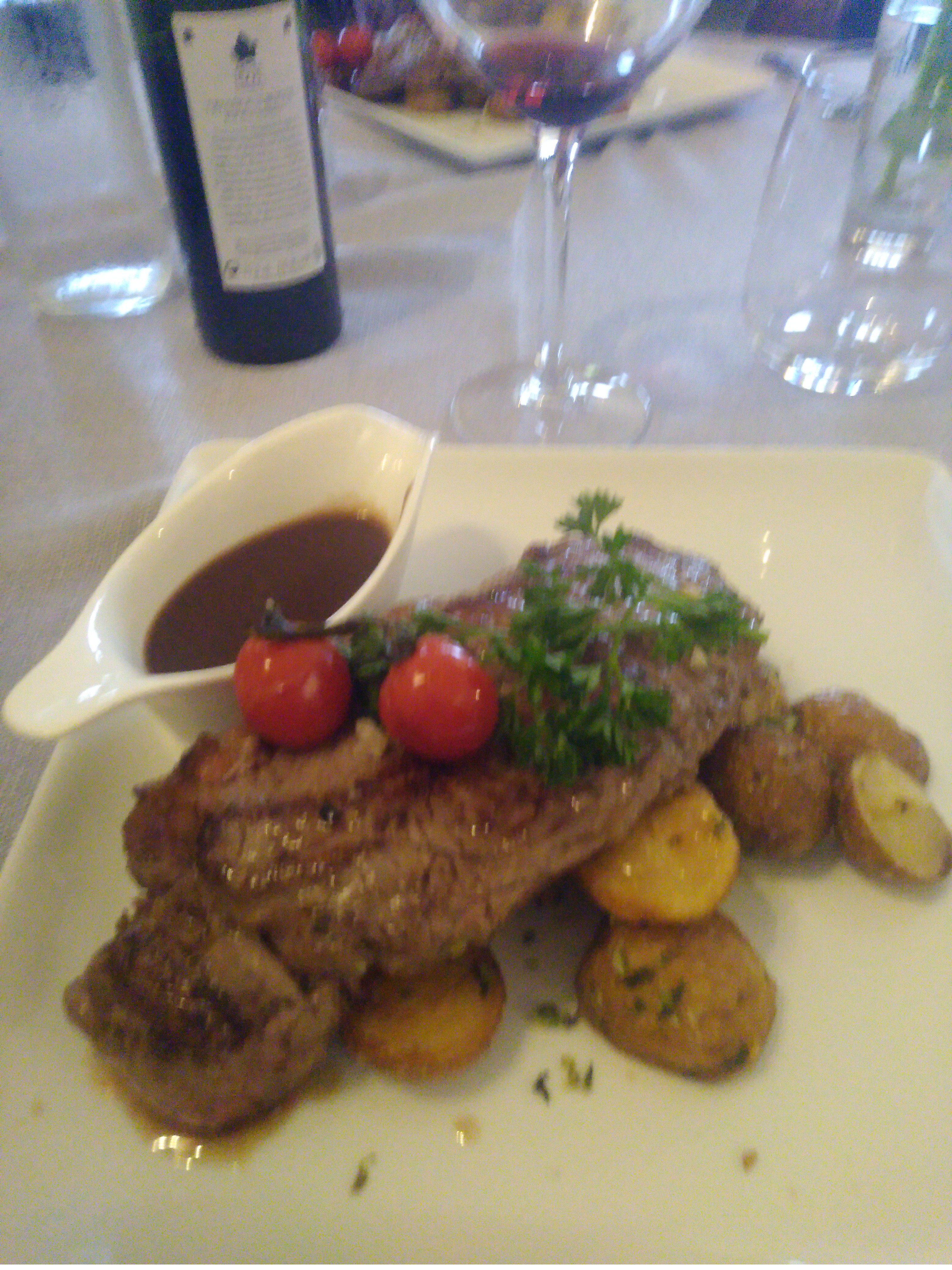 Logis Hôtel le Relais du Bas Limousin-餐饮