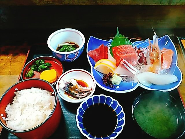 割烹料理 石亭