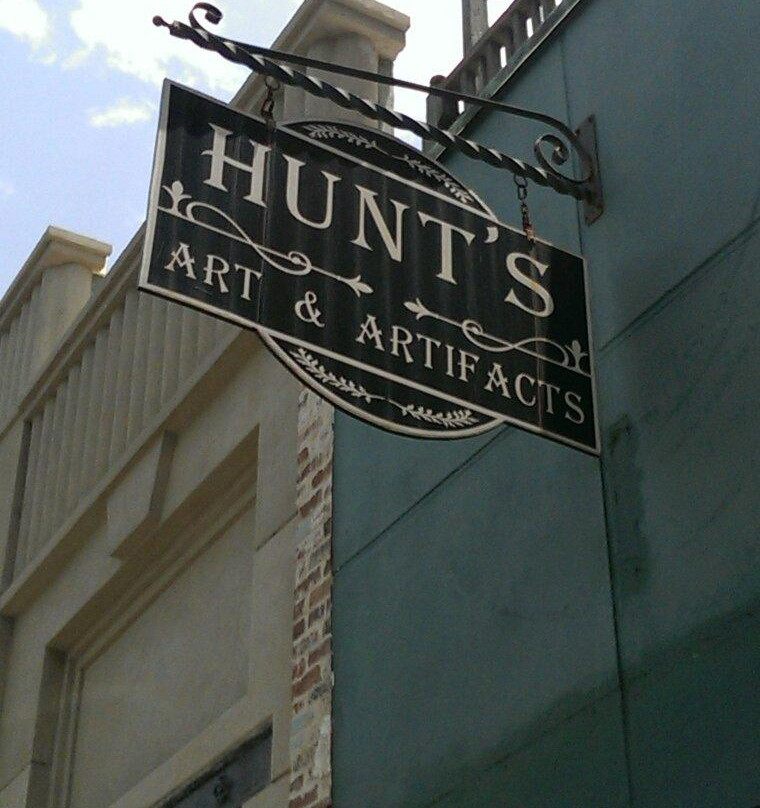 Hunt's Art & Artifacts景点图片