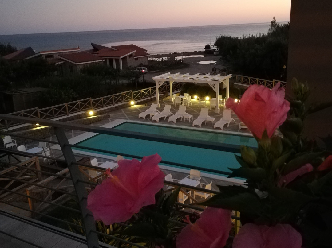 舞会天蓝酒店主图