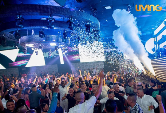 Living Night Club