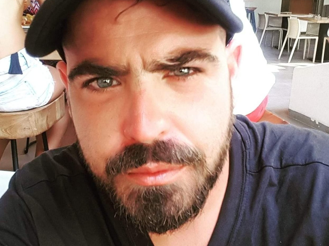 Far Out Village主图