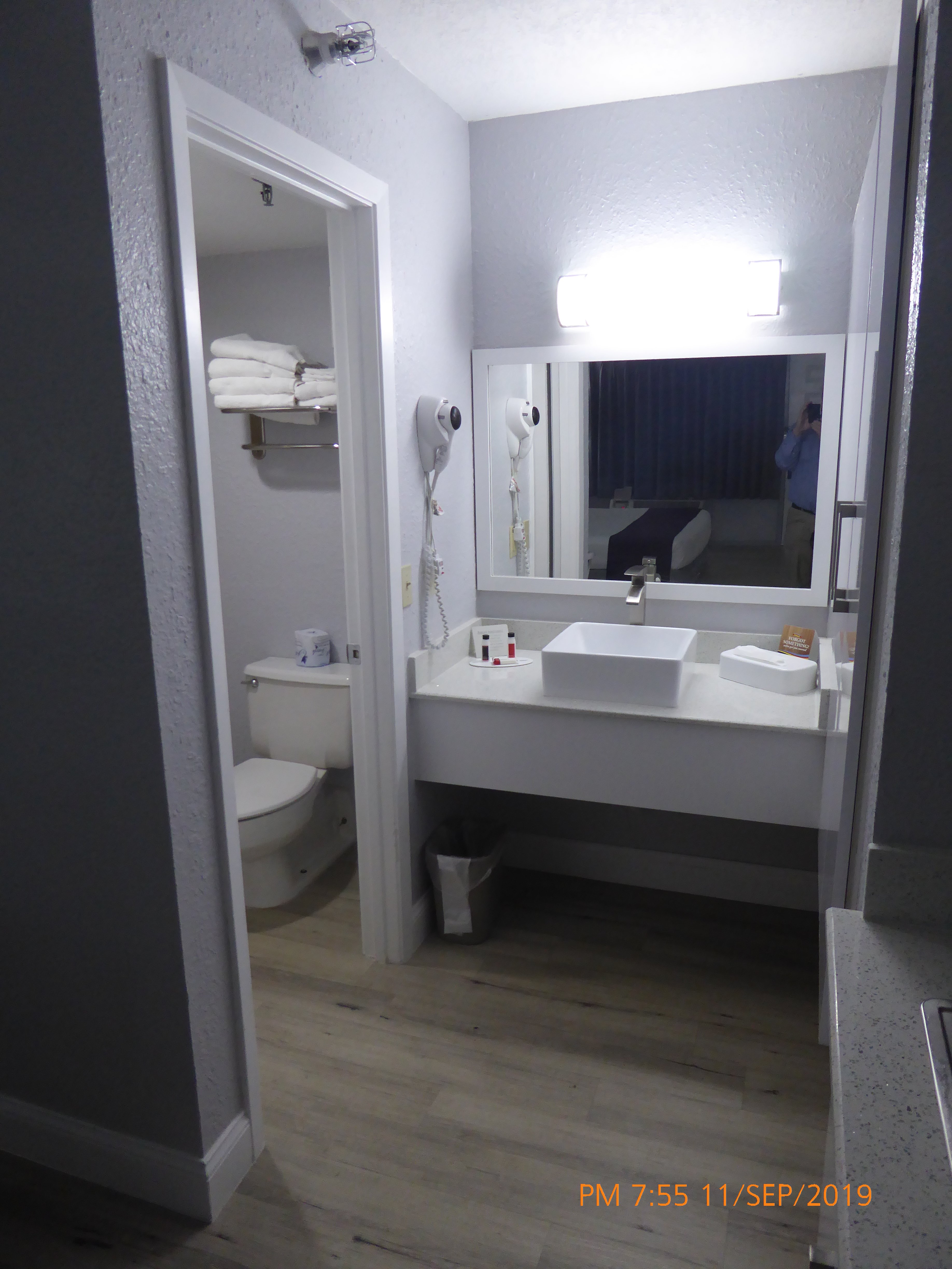 Home 1 Suites Extended Stay - Kissimmee-浴室