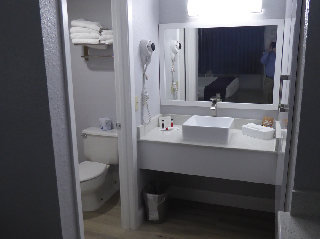 Home 1 Suites Extended Stay - Kissimmee主图