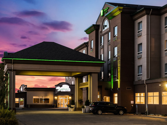 Holiday Inn & Suites Grande Prairie-conference Ctr By IHG主图