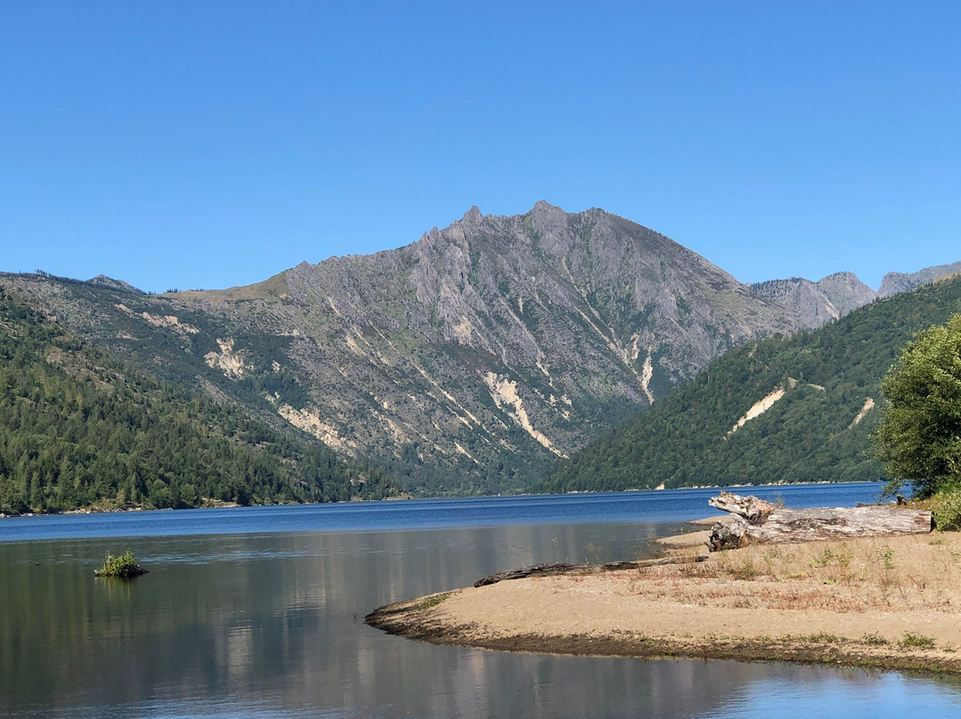 Coldwater Lake景点图片