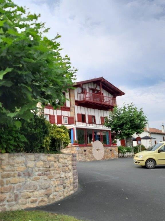 皮卡萨利亚酒店主图