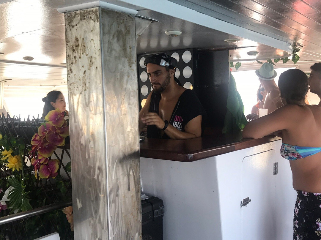 Only Ibiza Boat Party景点图片