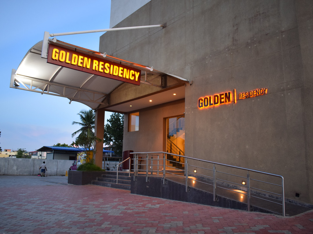 Golden Residency主图