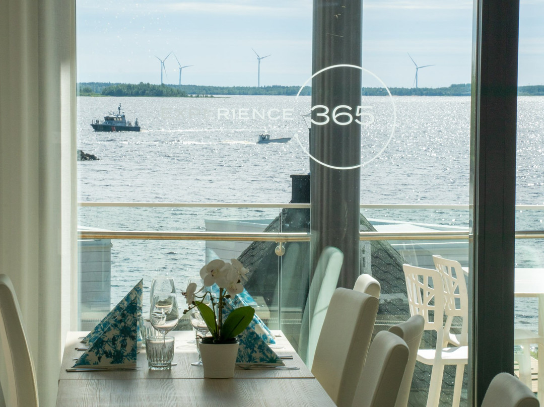 Seaview Restaurant Lumihiutale