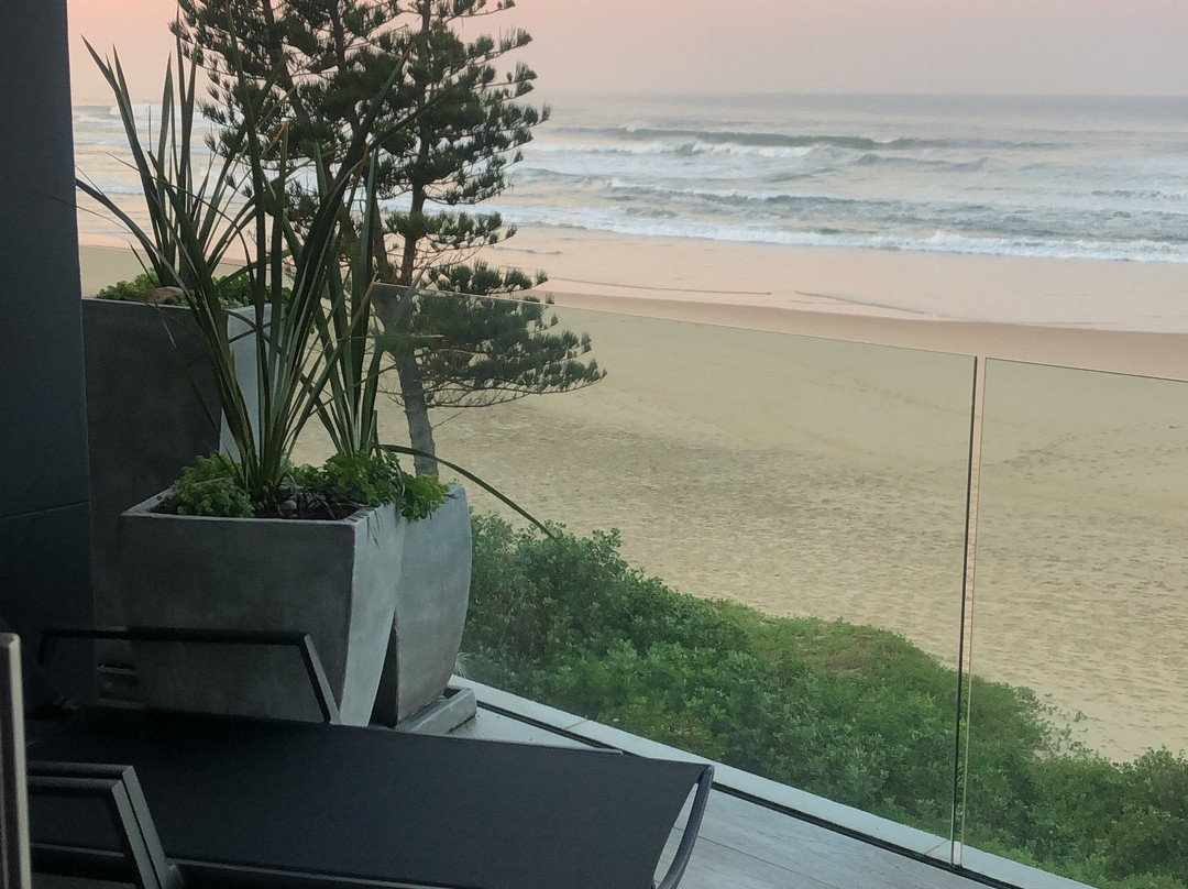 Escape To The Beach主图