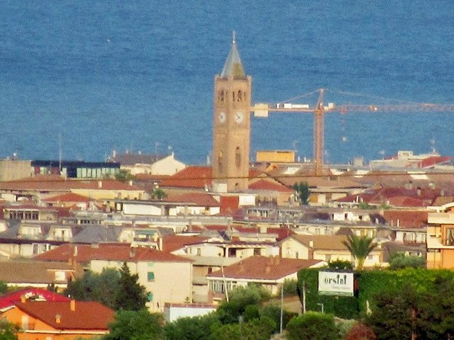 Chiesa del Sacro Cuore di Gesù-Martinsicuro必去景点