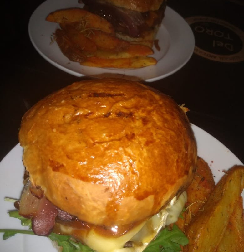 Del Toro Burgers