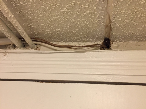 蔚蓝之水酒店主图