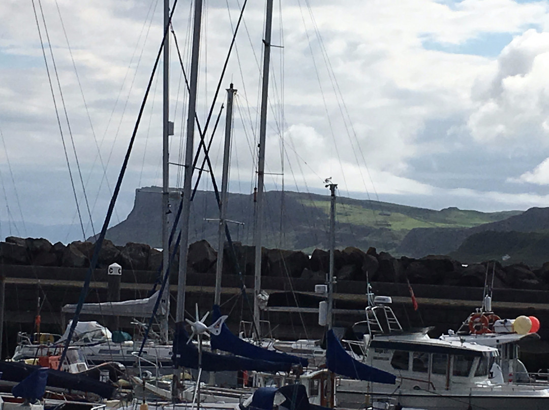 Ballycastle Harbour景点图片