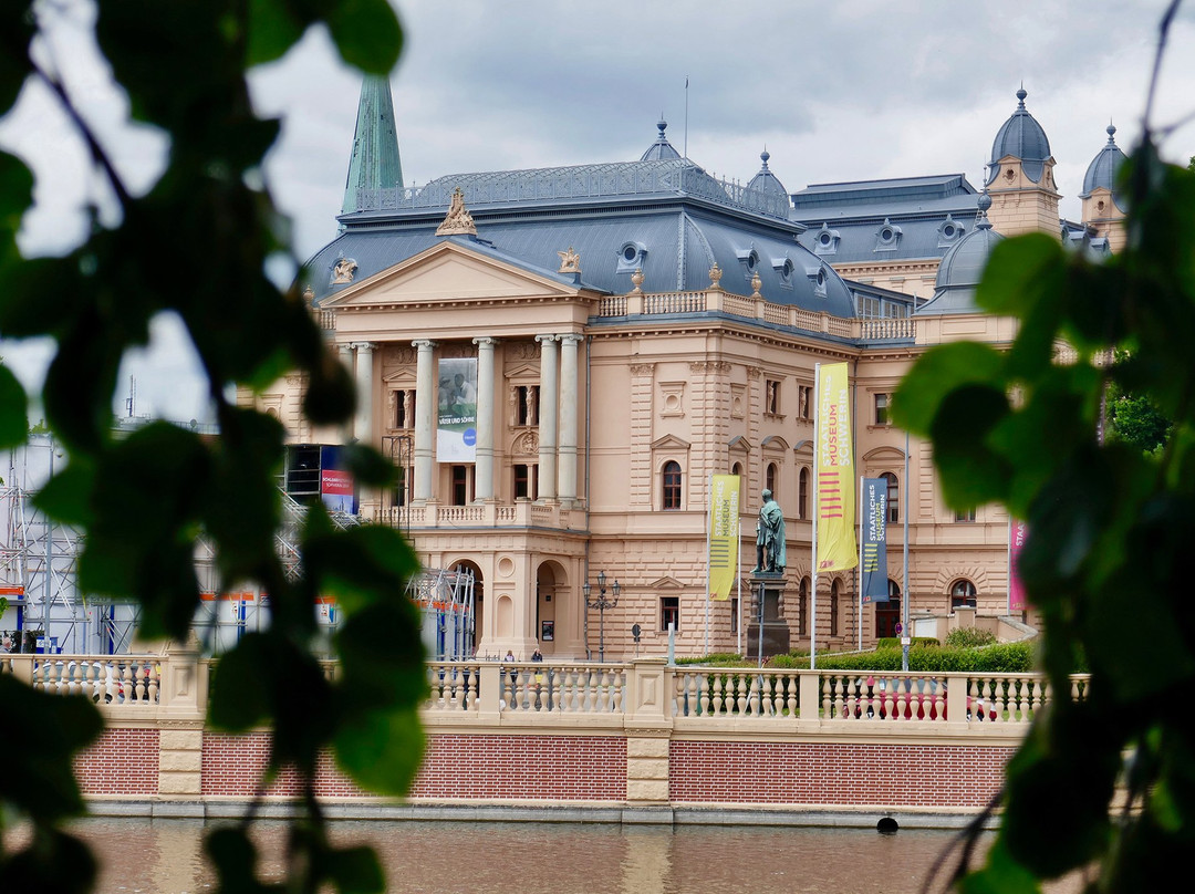 Mecklenburgisches Staatstheater景点图片