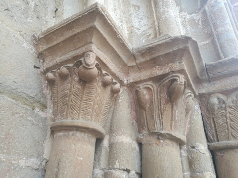 Iglesia de San Andres-Zariquiegui必去景点